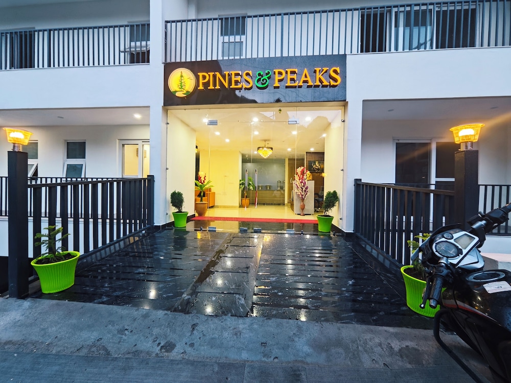 hotel pines and peaks by tws