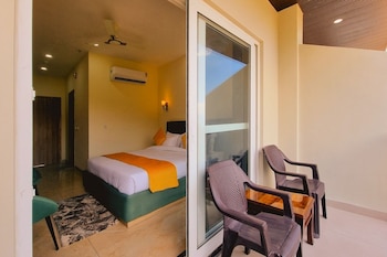 hotel pines and peaks by tws