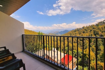 hotel pines and peaks by tws