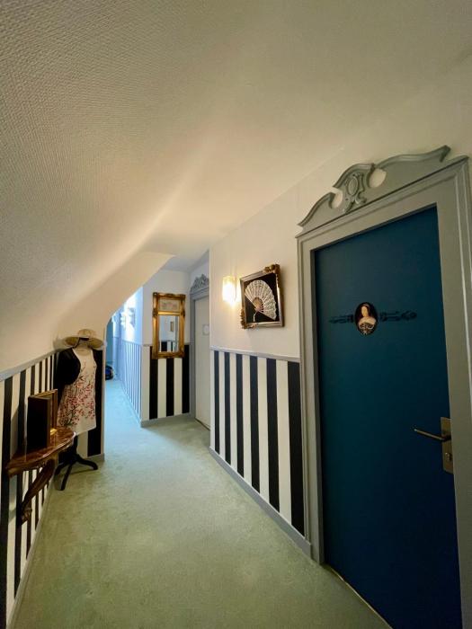 aux chambres des dames