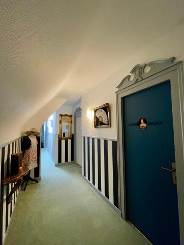 aux chambres des dames