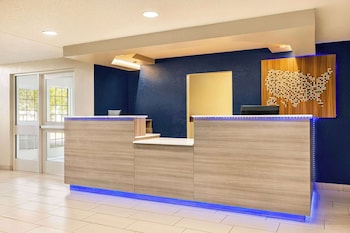 Microtel Inn & Suites By Wyndham New Ulm,Minnesota>>Mankato,2 star