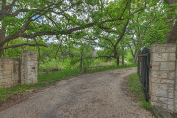 Serene Creek Front Home With Games+Grill!,884 Loudon Rd,4 star