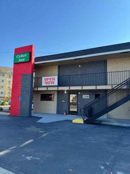 cyber inn