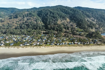 two capes lookout