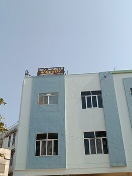 rao jagveer home stay