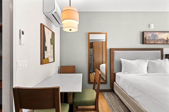 the kulshan hotel