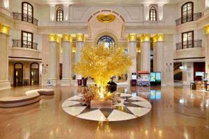 crowne plaza city center ningbo by ihg