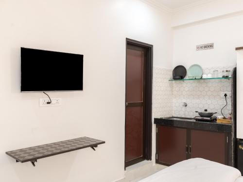 Divine Stays,,2 star