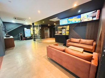sky hotel cheras maluri