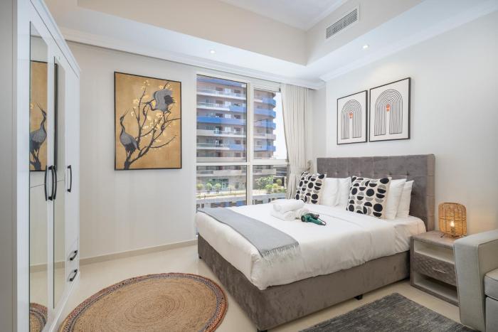 heaven crest vacation homes downtown studio 1 and 3 bedroom suites 2 minute walk to dubai mall and burj khalifa