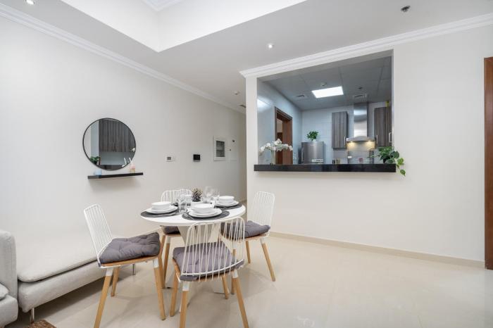 heaven crest vacation homes downtown studio 1 and 3 bedroom suites 2 minute walk to dubai mall and burj khalifa