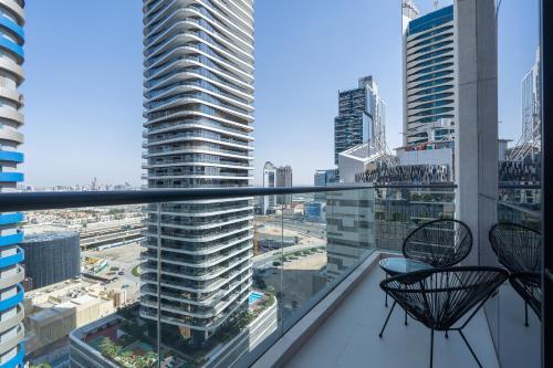 heaven crest vacation homes downtown studio 1 and 3 bedroom suites 2 minute walk to dubai mall and burj khalifa