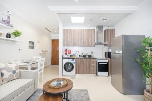 heaven crest vacation homes downtown studio 1 and 3 bedroom suites 2 minute walk to dubai mall and burj khalifa