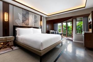 The Laguna, A Luxury Collection Resort & Spa,Kuta Selatan>>Nusa Dua,5 star