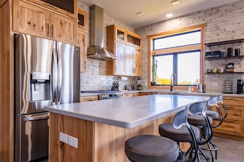 Inlet View Home,4645 Craftsman Rd,3 star