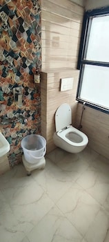 hotel gloab residency near delhi airport