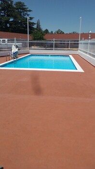 holiday motel oakdale