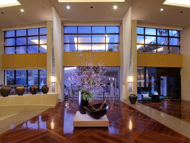 loisir spa tower naha