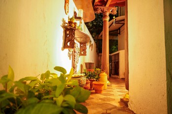 ravana egyptians villa