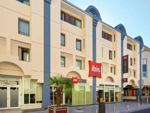 Ibis Pau Centre,Pau>>Idron,3 star