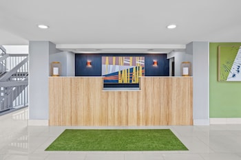 Spark By Hilton Des Plaines Chicago O'hare,,3 star