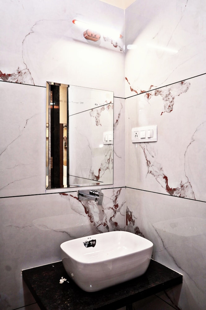 hotel shubhaarambh khandwa