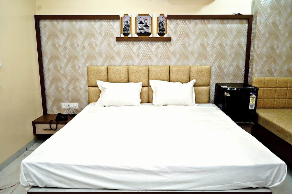 hotel shubhaarambh khandwa
