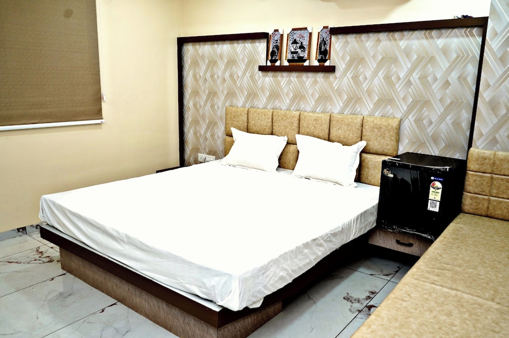 hotel shubhaarambh khandwa