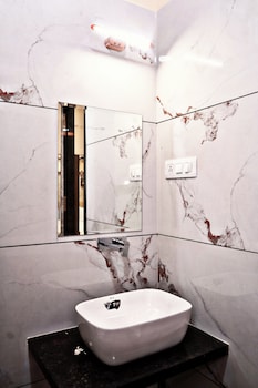 Hotel Shubhaarambh Khandwa,,3 star