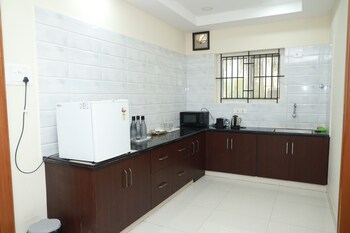 Kanmani Elite,,3 star