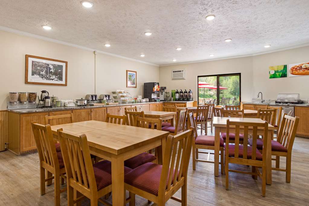 quality inn petoskey harbor springs
