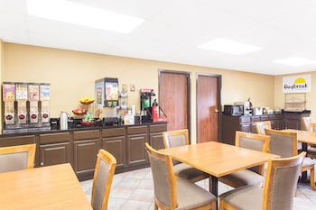 Days Inn By Wyndham Phenix City Near Fort Moore,Auburn - Opelika>>Alabama,3 star