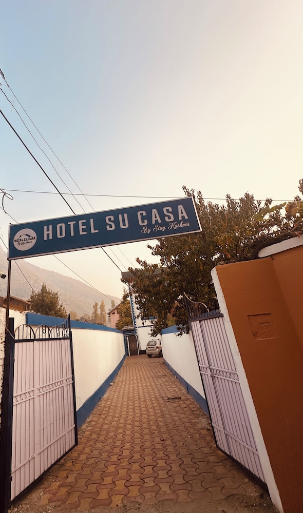 hotel su casa by stay kashmir