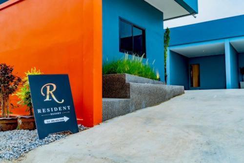 r resident resort