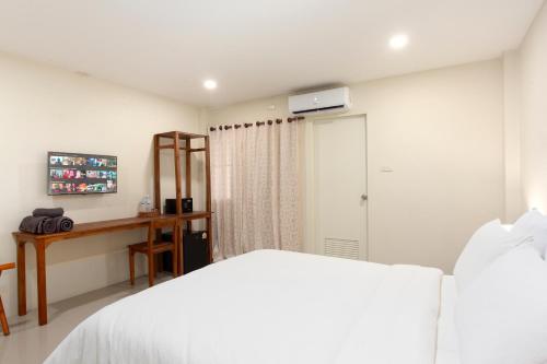 comfy corner hotel