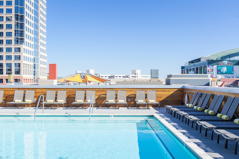 kimpton hotel palomar phoenix cityscape by ihg