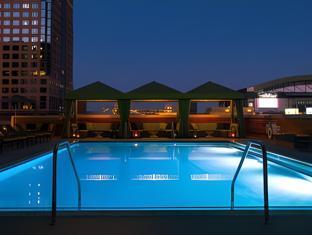 kimpton hotel palomar phoenix cityscape by ihg