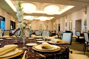 kimpton hotel palomar phoenix cityscape by ihg