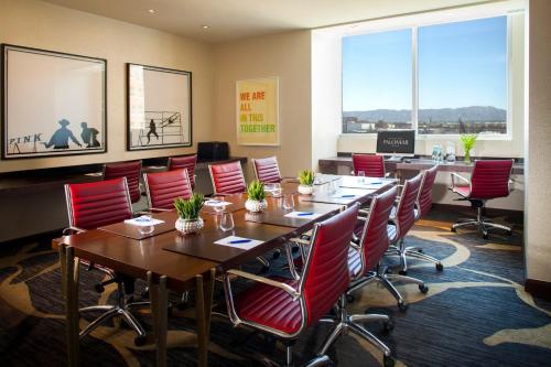 kimpton hotel palomar phoenix cityscape by ihg