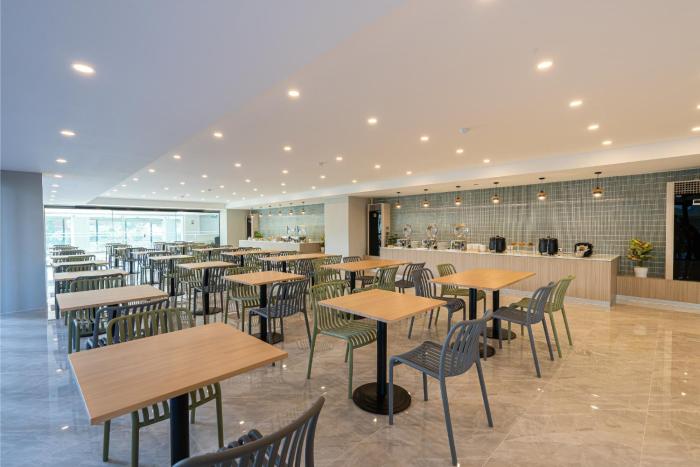 tisha hotel