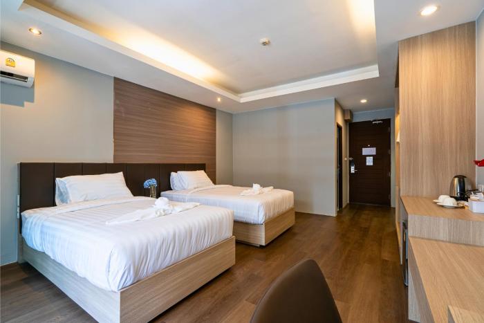 tisha hotel