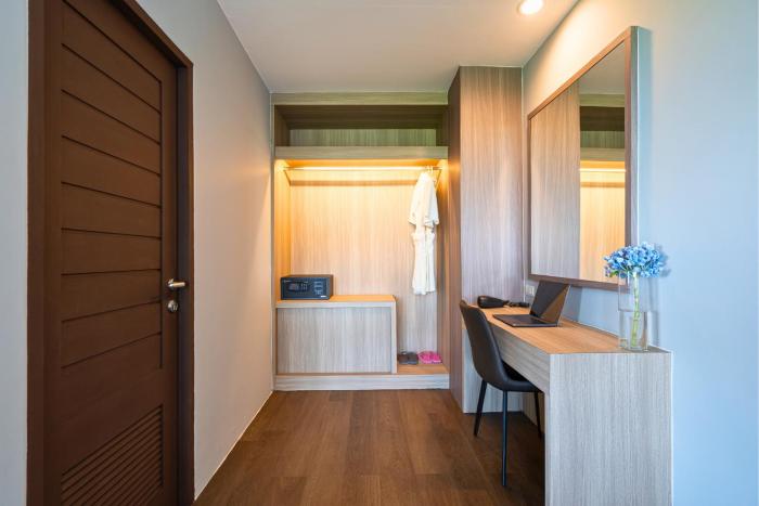 tisha hotel