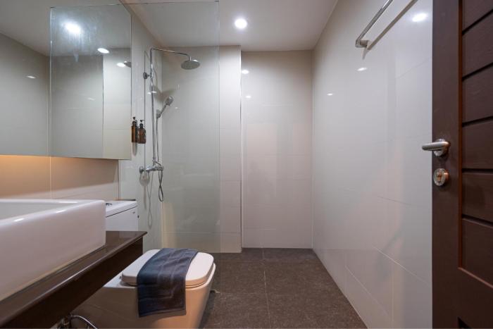 tisha hotel