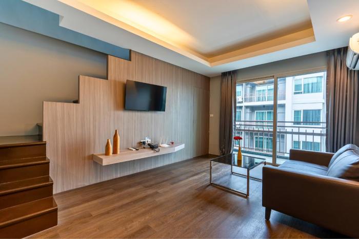 tisha hotel