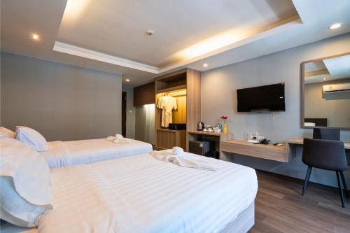 tisha hotel