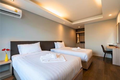 tisha hotel