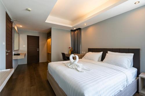 tisha hotel