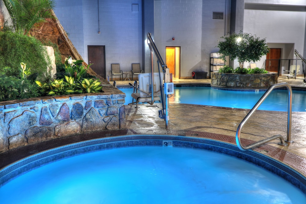 the ramsey hotel and convention center