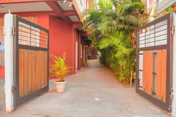 naksha tree hotels honey crest